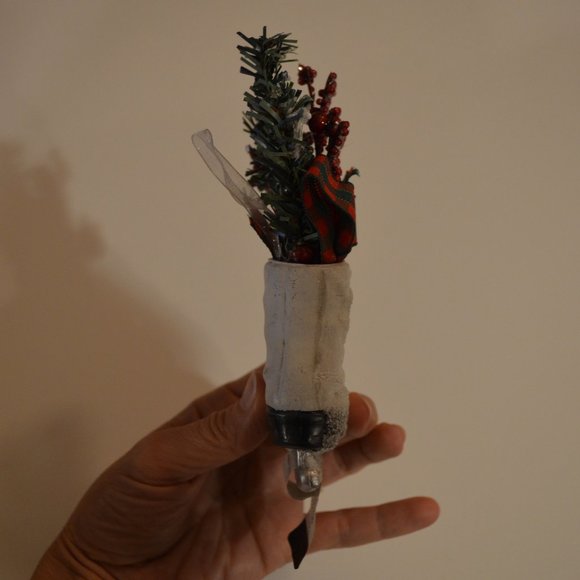 Gerson Companies Christmas Ice Skate w/ Berries & Bow Ornament 5"H - Picture 4 of 6